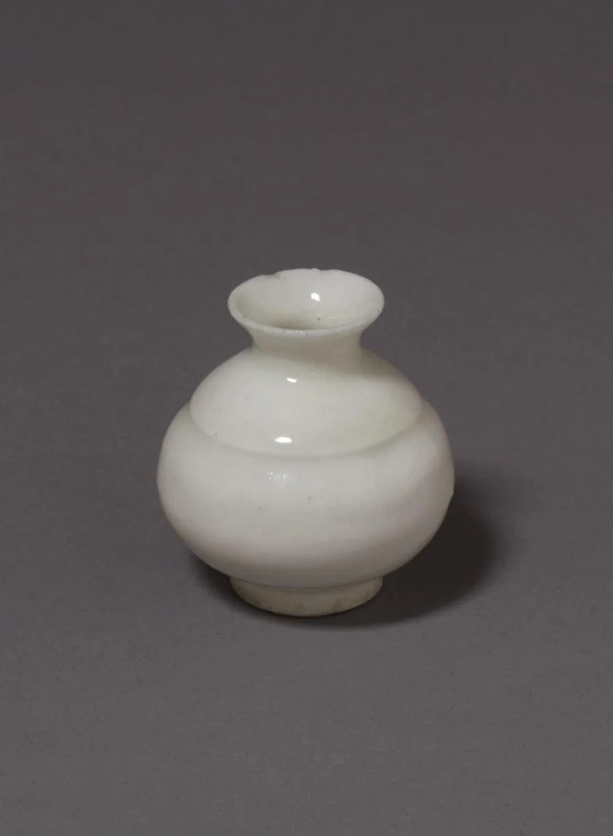 Spittoon — تصویر رکورد موزهٔ ویکتوریا و آلبرت