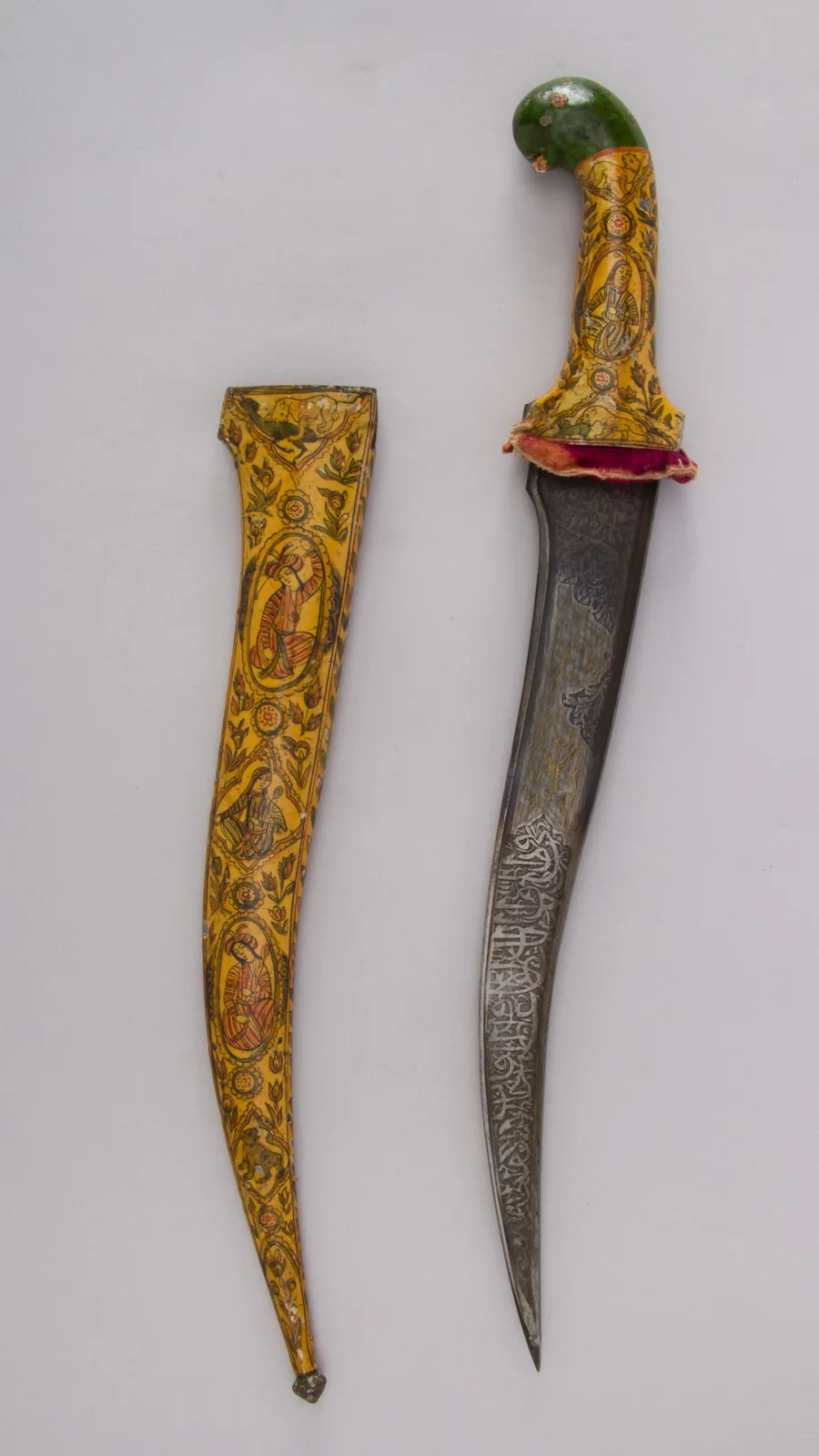 Dagger with Sheath — تصویر رکورد موزهٔ متروپولیتن (دسترسی آزاد)