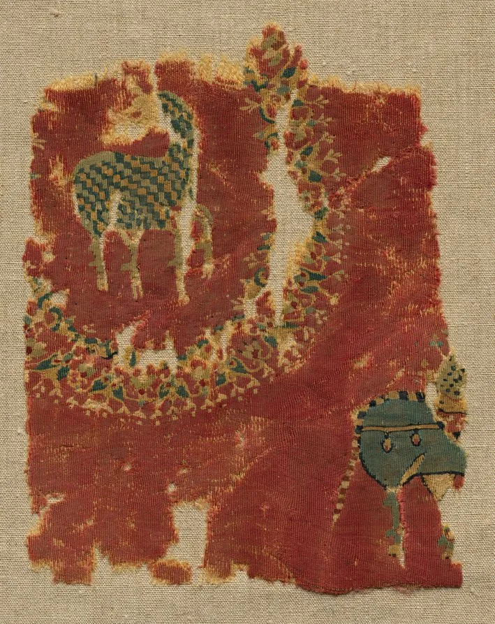 Hanging with foliate roundel and rider — تصویر رکورد موزهٔ هنر کلیولند (دسترسی آزاد)