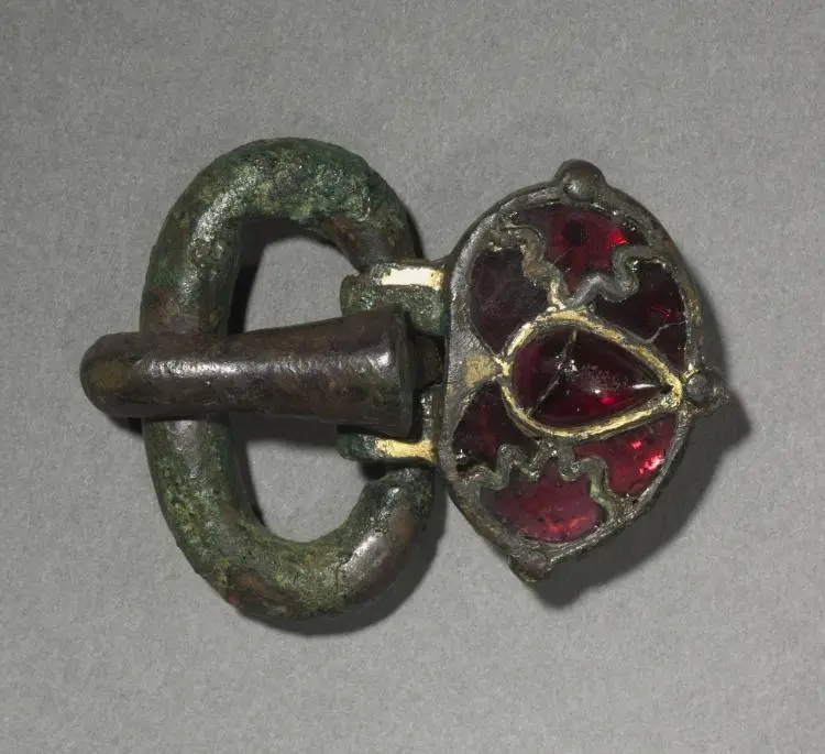 Buckle — تصویر رکورد موزهٔ هنر کلیولند (دسترسی آزاد)