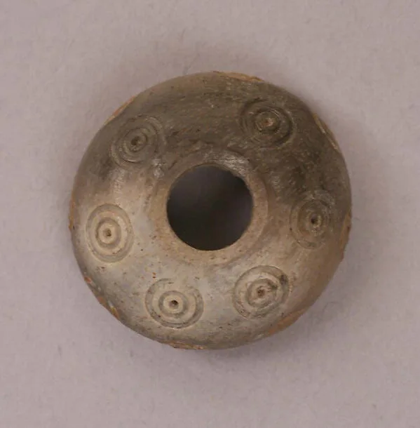 Button or Bead — تصویر رکورد موزهٔ متروپولیتن (دسترسی آزاد)
