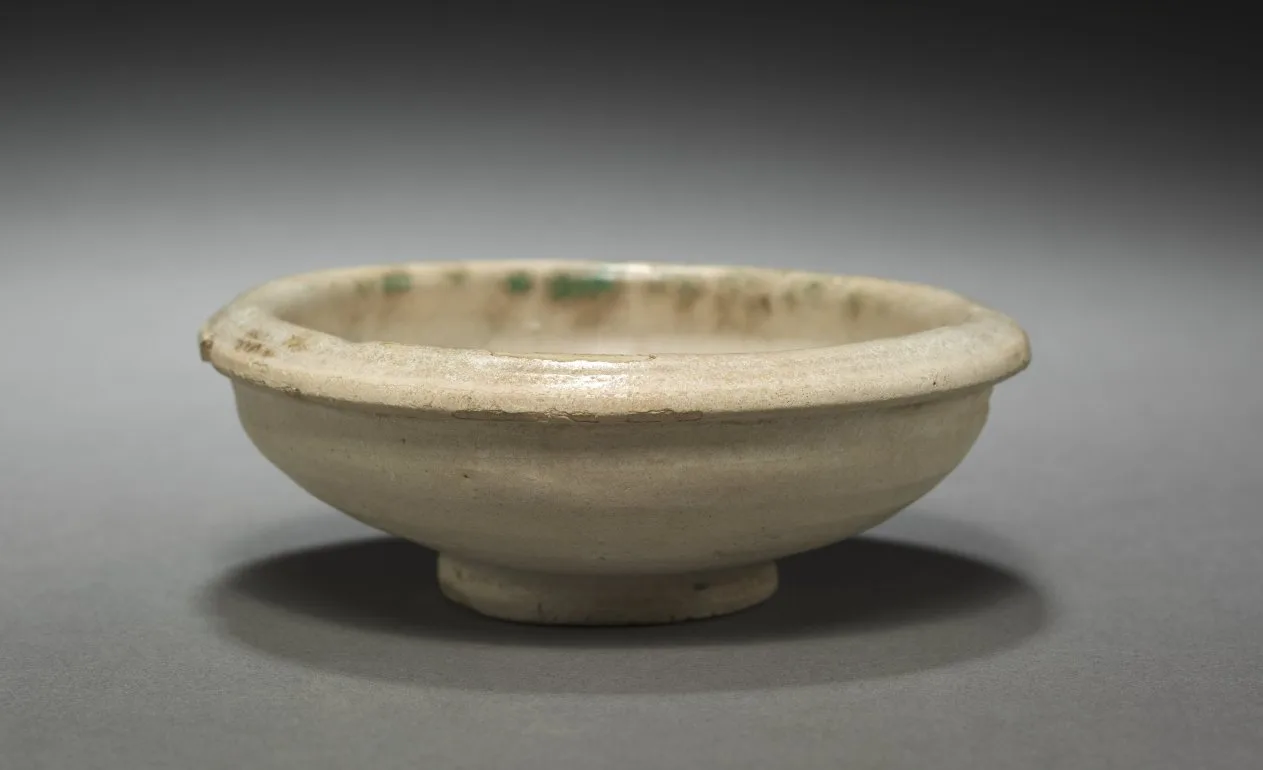 Small Bowl — تصویر رکورد موزهٔ هنر کلیولند (دسترسی آزاد)