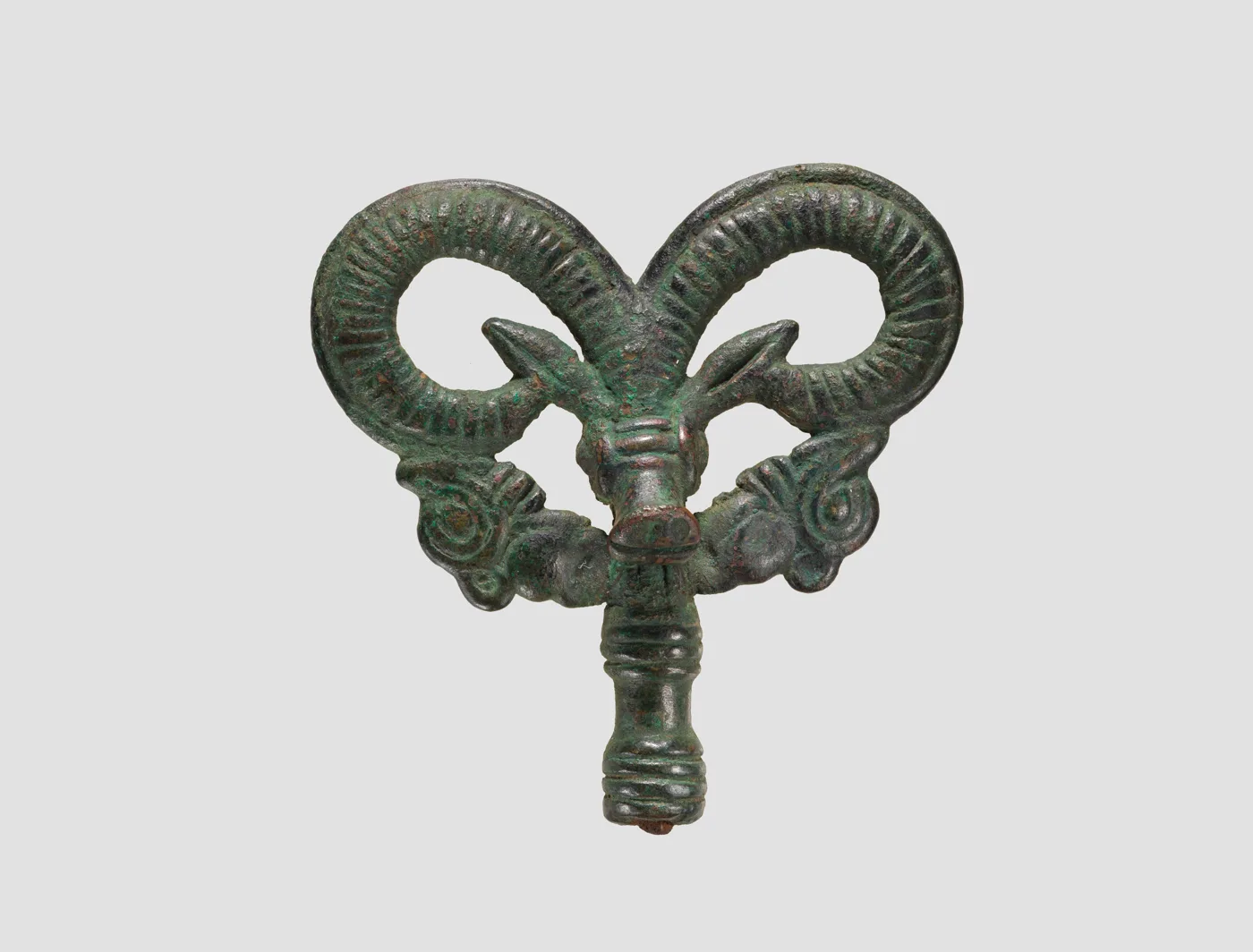 Openwork pin — تصویر رکورد موزهٔ متروپولیتن (دسترسی آزاد)