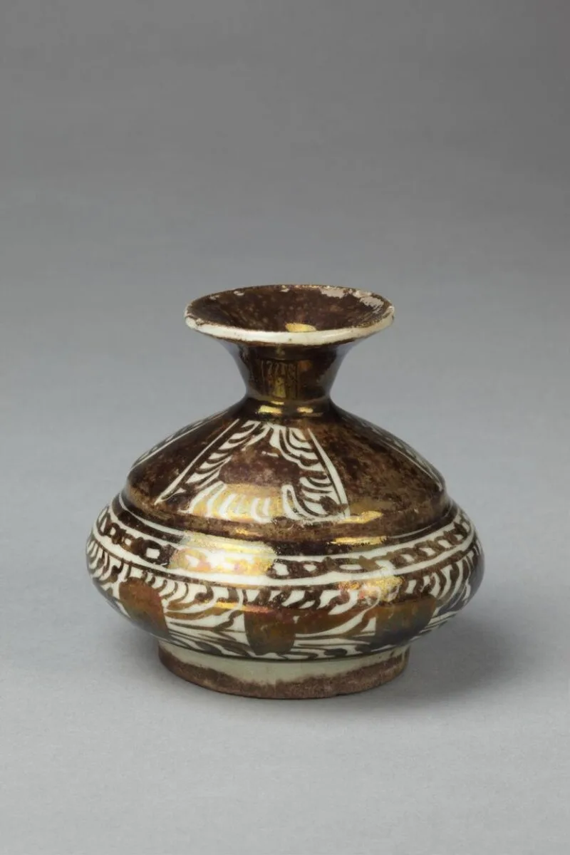 Spittoon — تصویر رکورد موزهٔ ویکتوریا و آلبرت