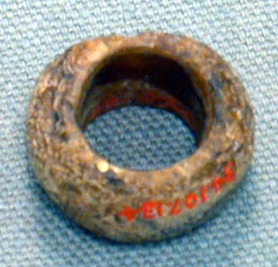 Ring — تصویر رکورد موزهٔ متروپولیتن (دسترسی آزاد)
