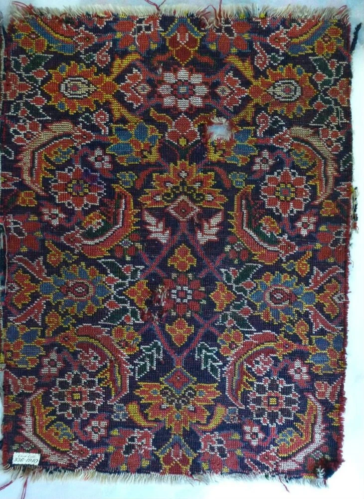 نمای تکمیلی همان اثر — شمارهٔ اموال CIRC.336-1910