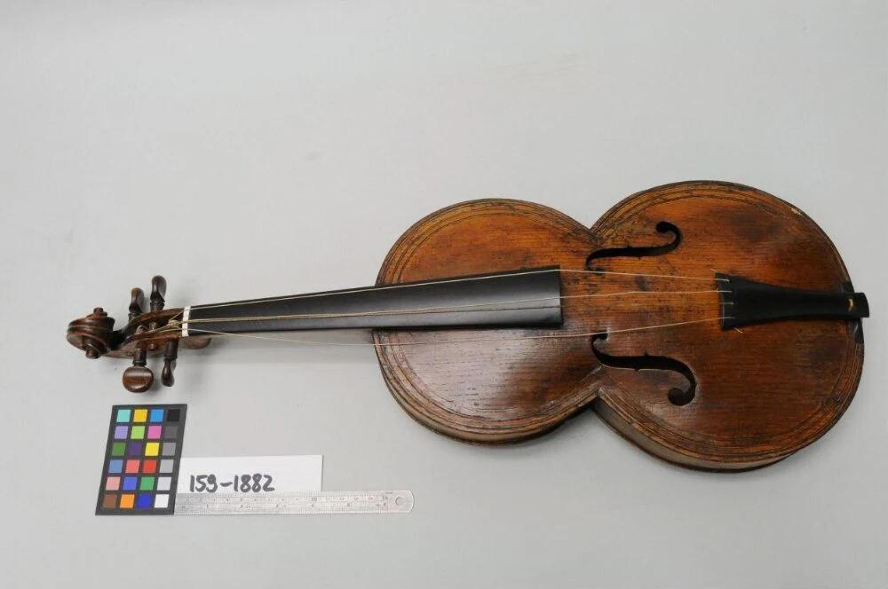 Violin — تصویر رکورد موزهٔ ویکتوریا و آلبرت