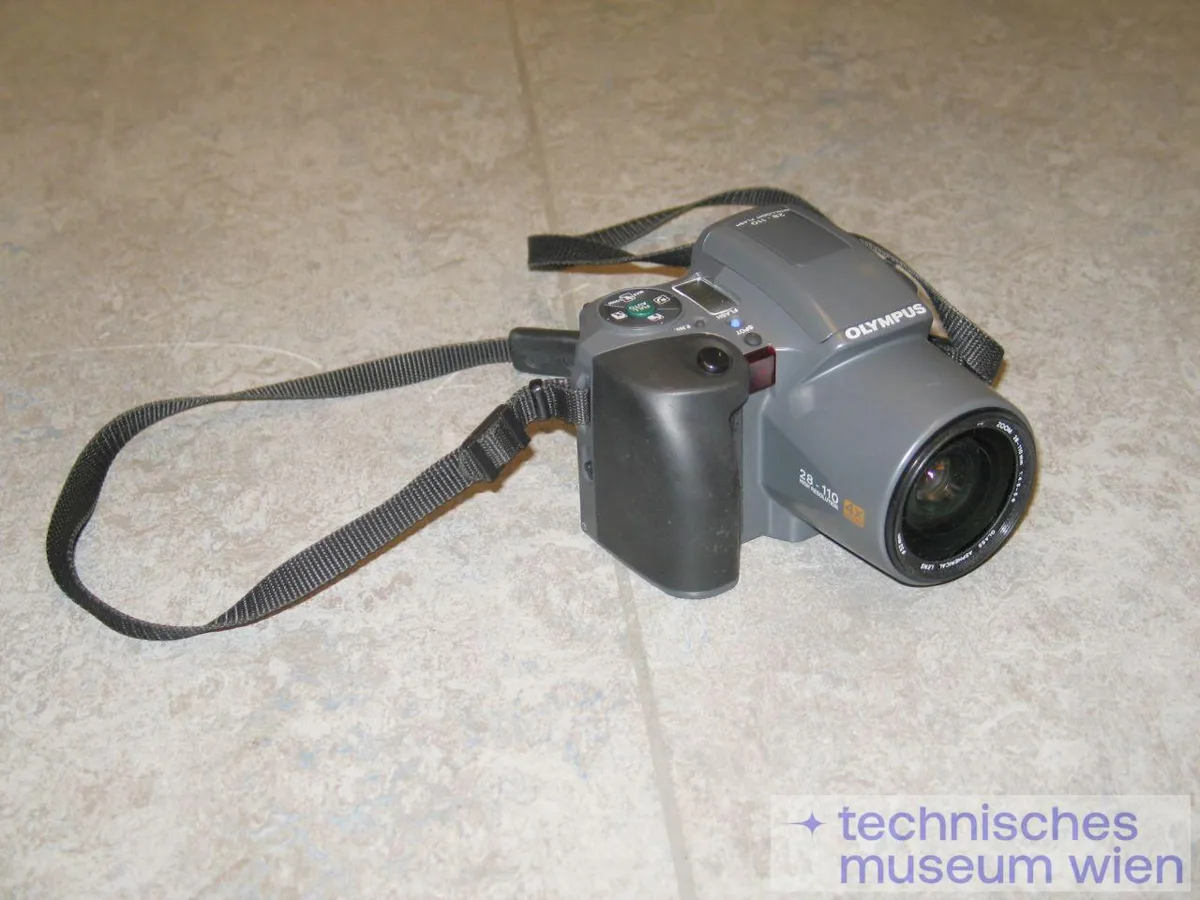 Spiegelreflexkamera Olympus IS-100 — تصویر رکورد یوروپیانا