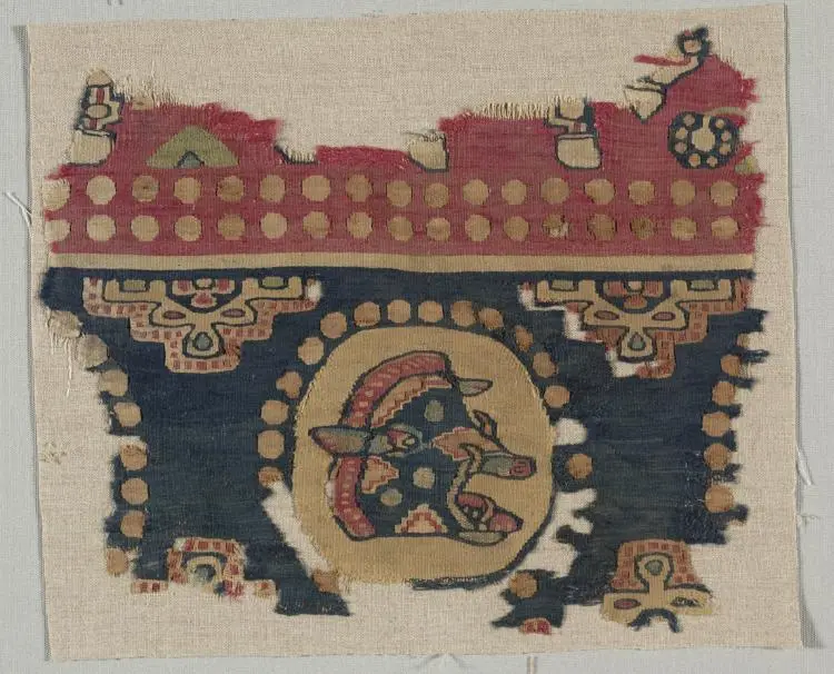 Hanging fragment with boar head — تصویر رکورد موزهٔ هنر کلیولند (دسترسی آزاد)