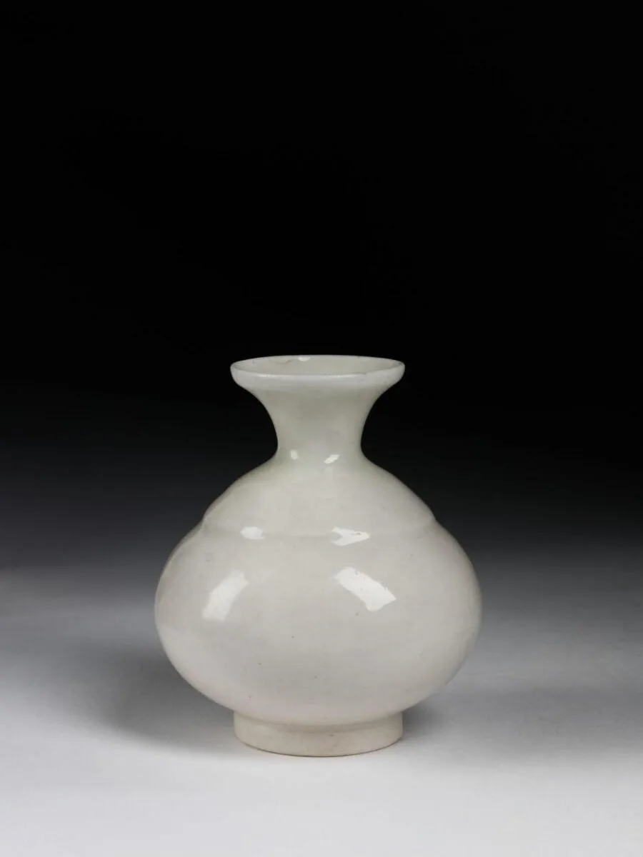 Spittoon — تصویر رکورد موزهٔ ویکتوریا و آلبرت