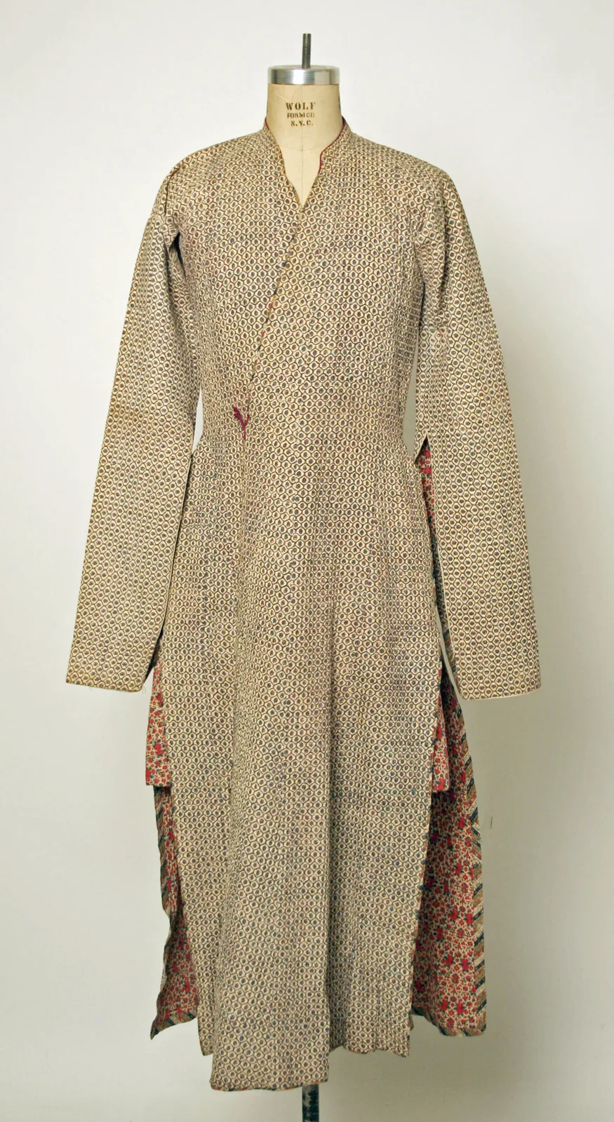 Coat — تصویر رکورد موزهٔ متروپولیتن (دسترسی آزاد)