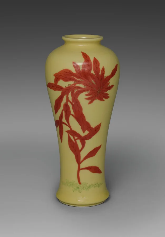 Prunus Vase with Amaranth — تصویر رکورد موزهٔ هنر کلیولند (دسترسی آزاد)