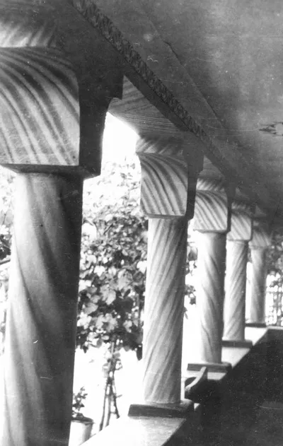 Detaliu de arhitectură, com. Adunații-Copăceni, jud. Giurgiu (1964) — تصویر رکورد یوروپیانا