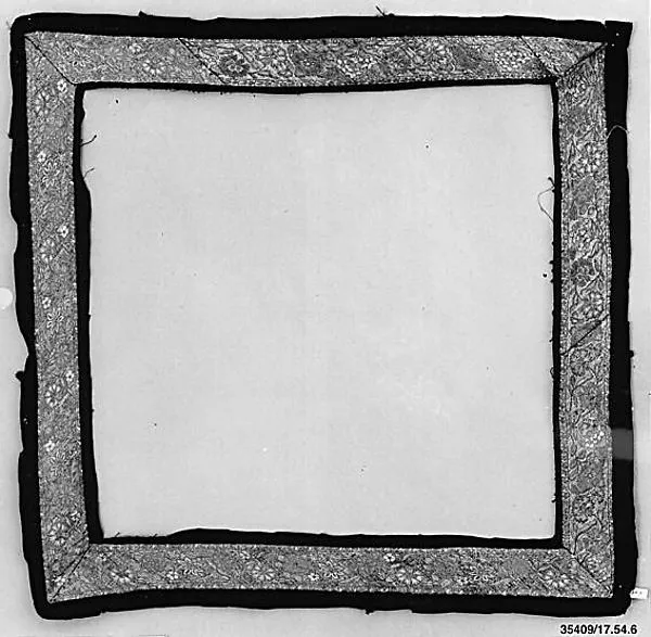 Brocade Fragment — تصویر رکورد موزهٔ متروپولیتن (دسترسی آزاد)