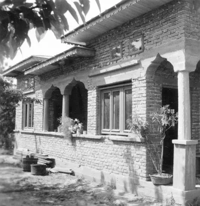 Detaliu de arhitectură, com. Adunații Copăceni, jud. Giurgiu (1964) — تصویر رکورد یوروپیانا