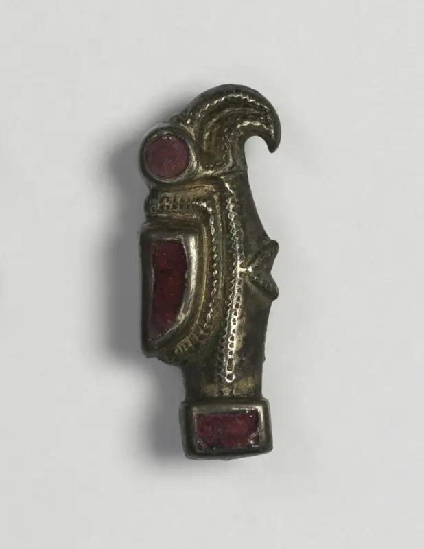 Eagle-Shaped Fibula — تصویر رکورد موزهٔ هنر کلیولند (دسترسی آزاد)