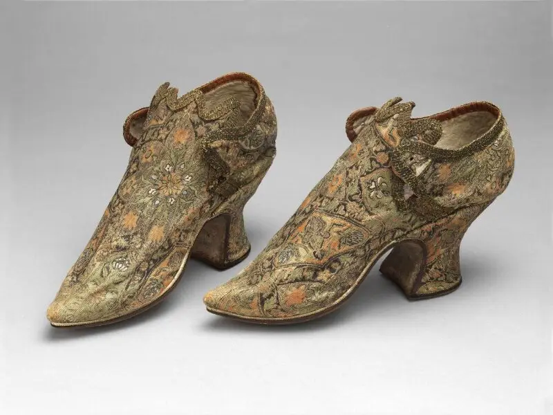 Pair of shoes — تصویر رکورد موزهٔ ویکتوریا و آلبرت