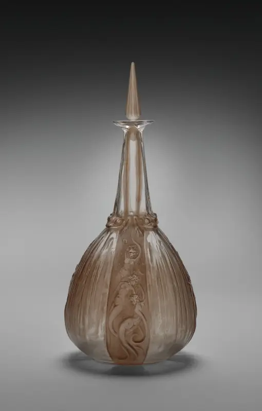 Mermaids and Frogs Decanter (Carafe sirènes et grenouilles) — تصویر رکورد موزهٔ هنر کلیولند (دسترسی آزاد) — شمارهٔ رکورد 2011.122