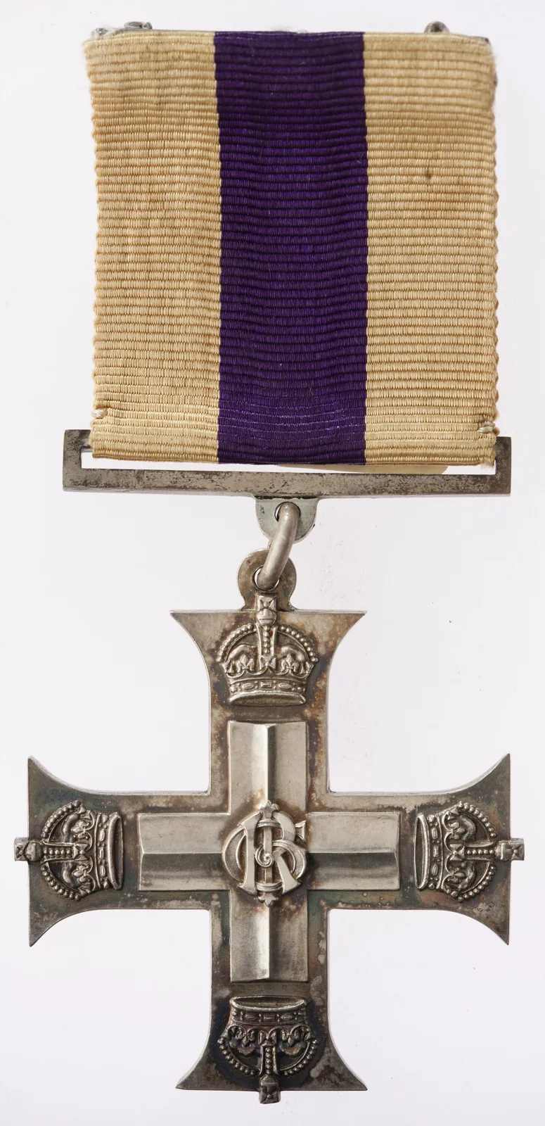 نشان نظامی (Military Cross)، جرج پنجم، بریتانیا، ستوان آر. اچ. ام. گیبز، حدود ۱۹۱۷ — عکس رکورد موزههای ویکتوریا (استرالیا)