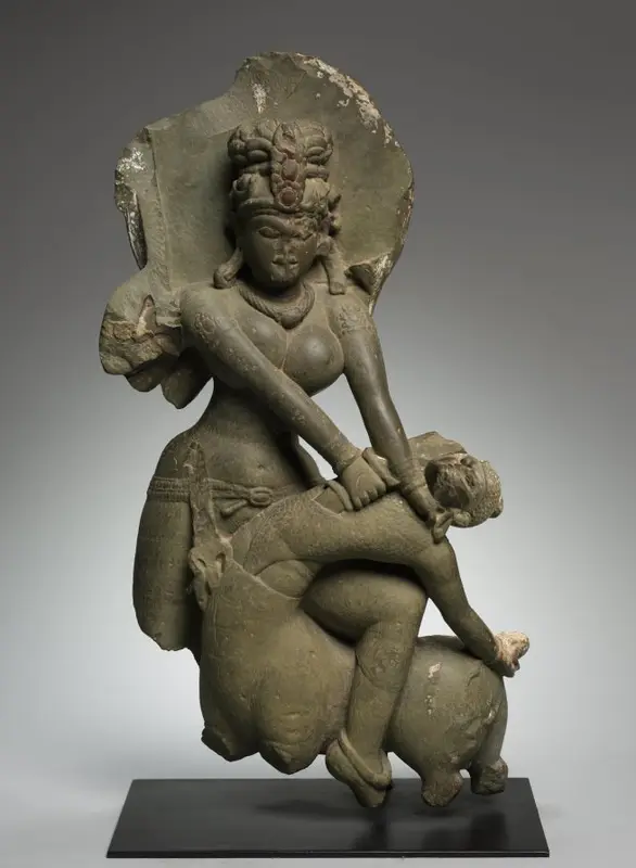 Durga Destroying the Buffalo Demon — تصویر رکورد موزهٔ هنر کلیولند (دسترسی آزاد)