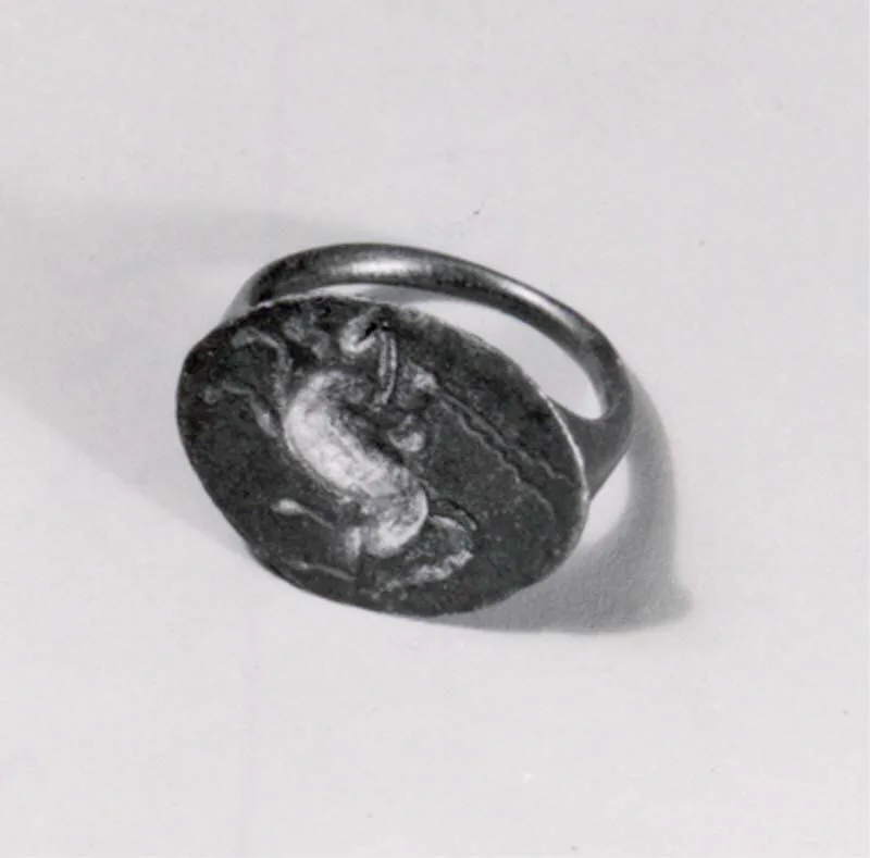 Finger ring — تصویر رکورد موزهٔ متروپولیتن (دسترسی آزاد)