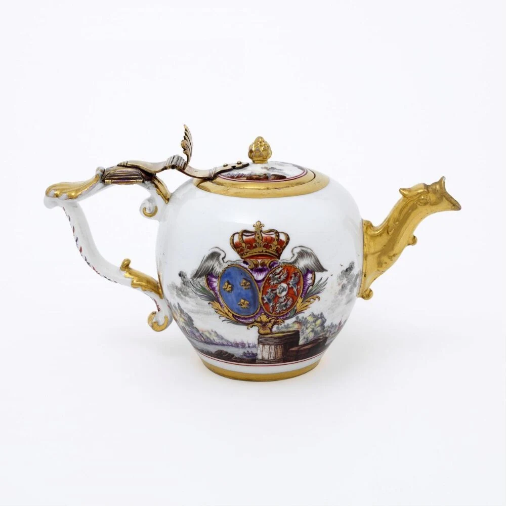 Teapot — تصویر رکورد موزهٔ ویکتوریا و آلبرت