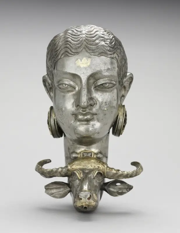 Woman and Water Buffalo Rhyton — تصویر رکورد موزهٔ هنر کلیولند (دسترسی آزاد)