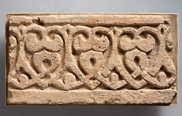 Fragment of a Frieze — تصویر رکورد موزهٔ متروپولیتن (دسترسی آزاد)