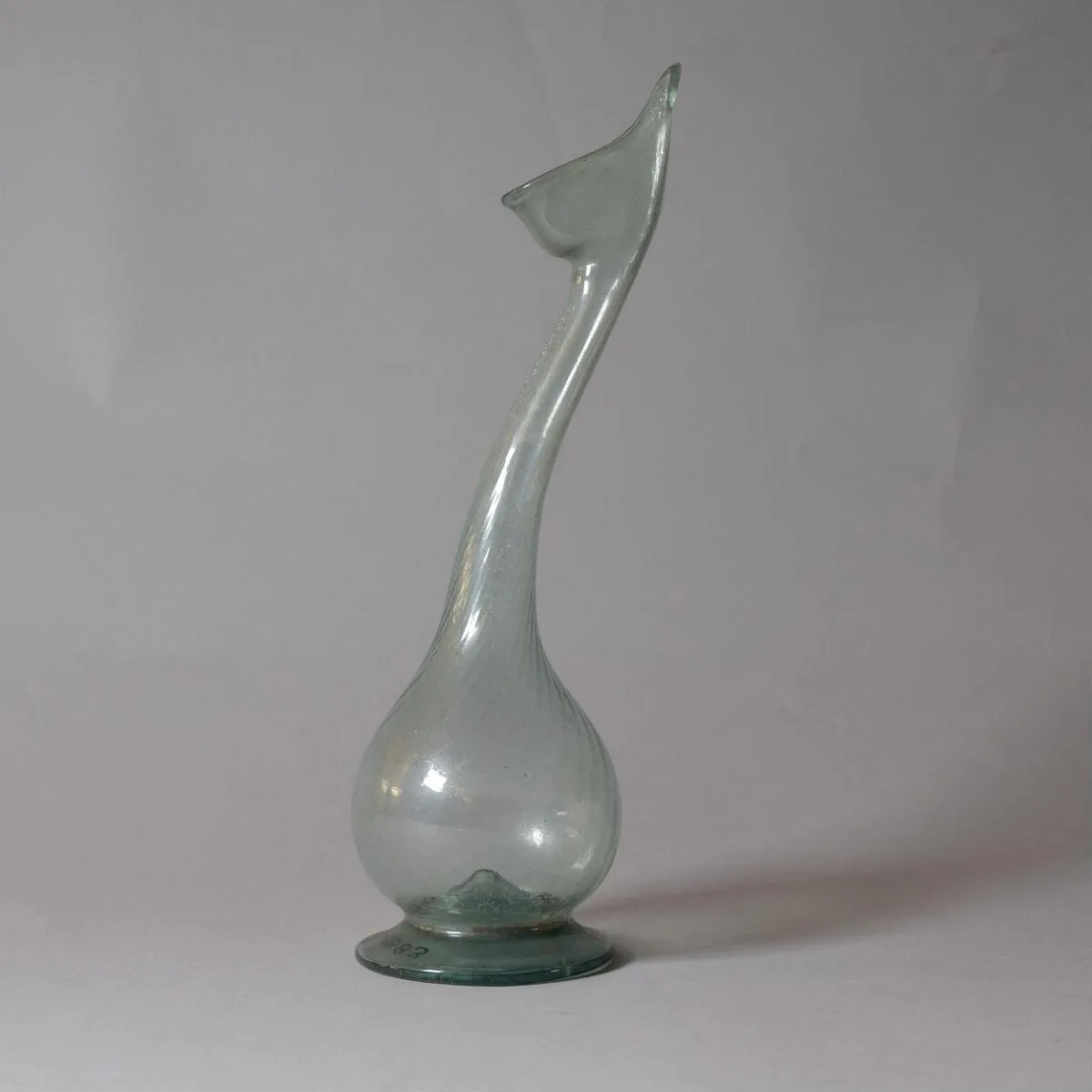 Perfume sprinkler — تصویر رکورد موزهٔ ویکتوریا و آلبرت