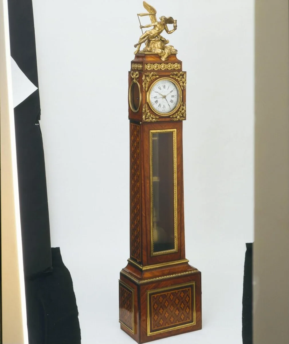 Longcase clock (régulateur) — تصویر رکورد موزهٔ ویکتوریا و آلبرت