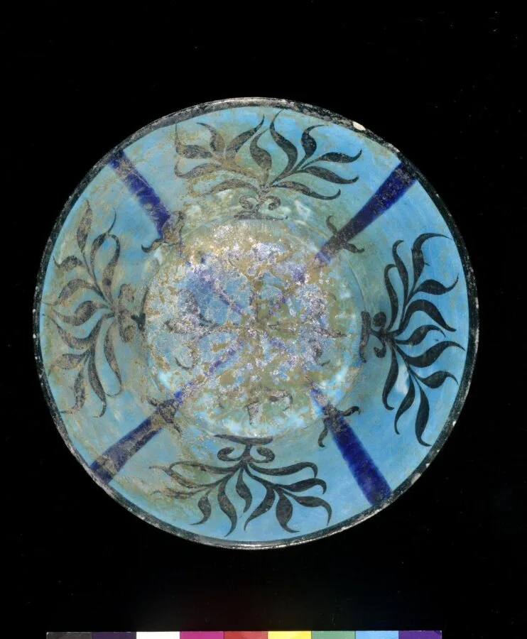 Bowl — تصویر رکورد موزهٔ ویکتوریا و آلبرت
