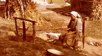 Prepararea magiunului, sat Făurești,com. Copalnic-Mânăștur, jud. Maramureș (1967) — تصویر رکورد یوروپیانا