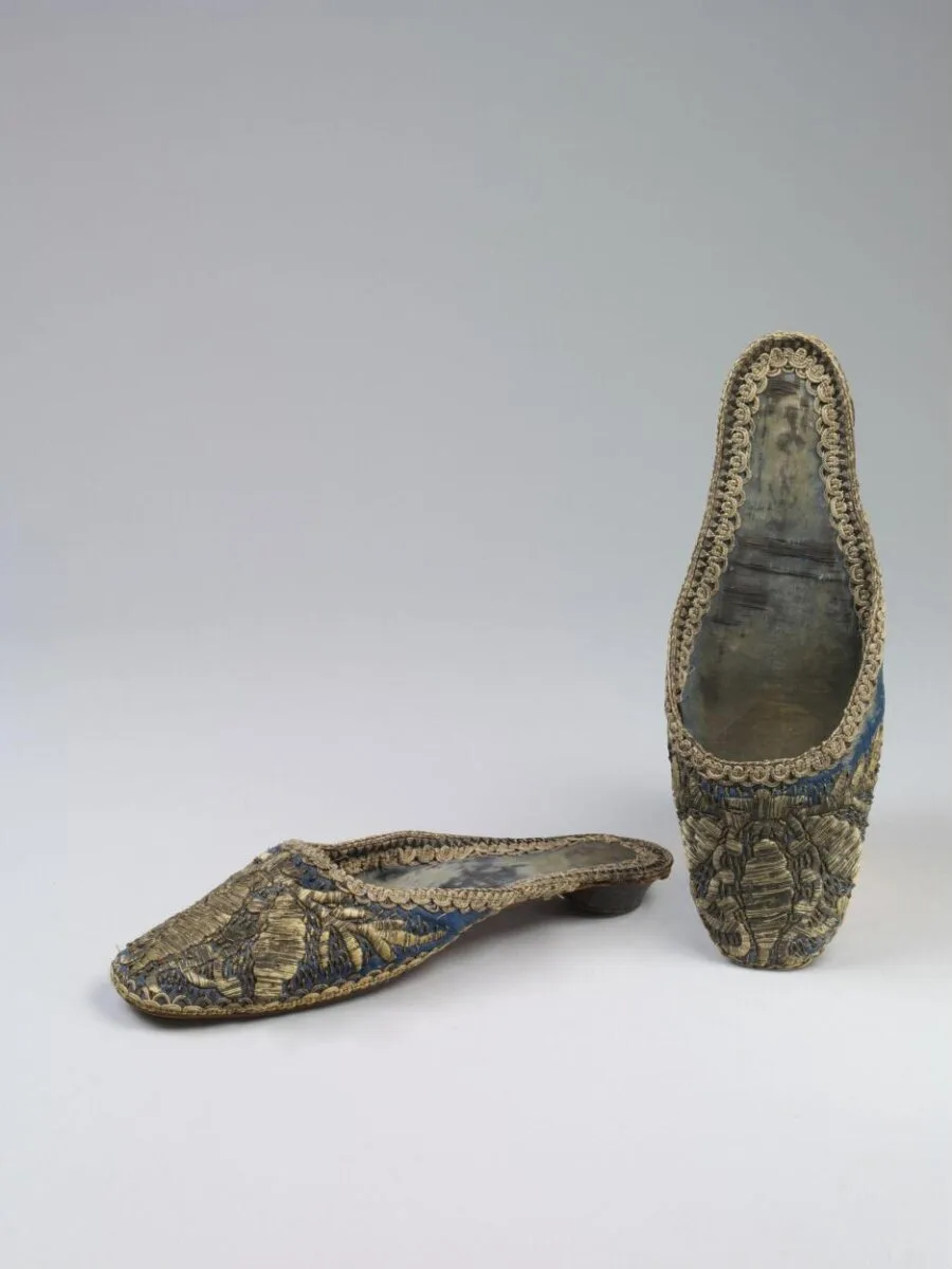 Pair of shoes — تصویر رکورد موزهٔ ویکتوریا و آلبرت