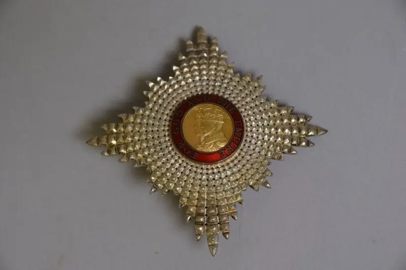 Medal: DBE Medal — تصویر رکورد موزهٔ ویکتوریا و آلبرت