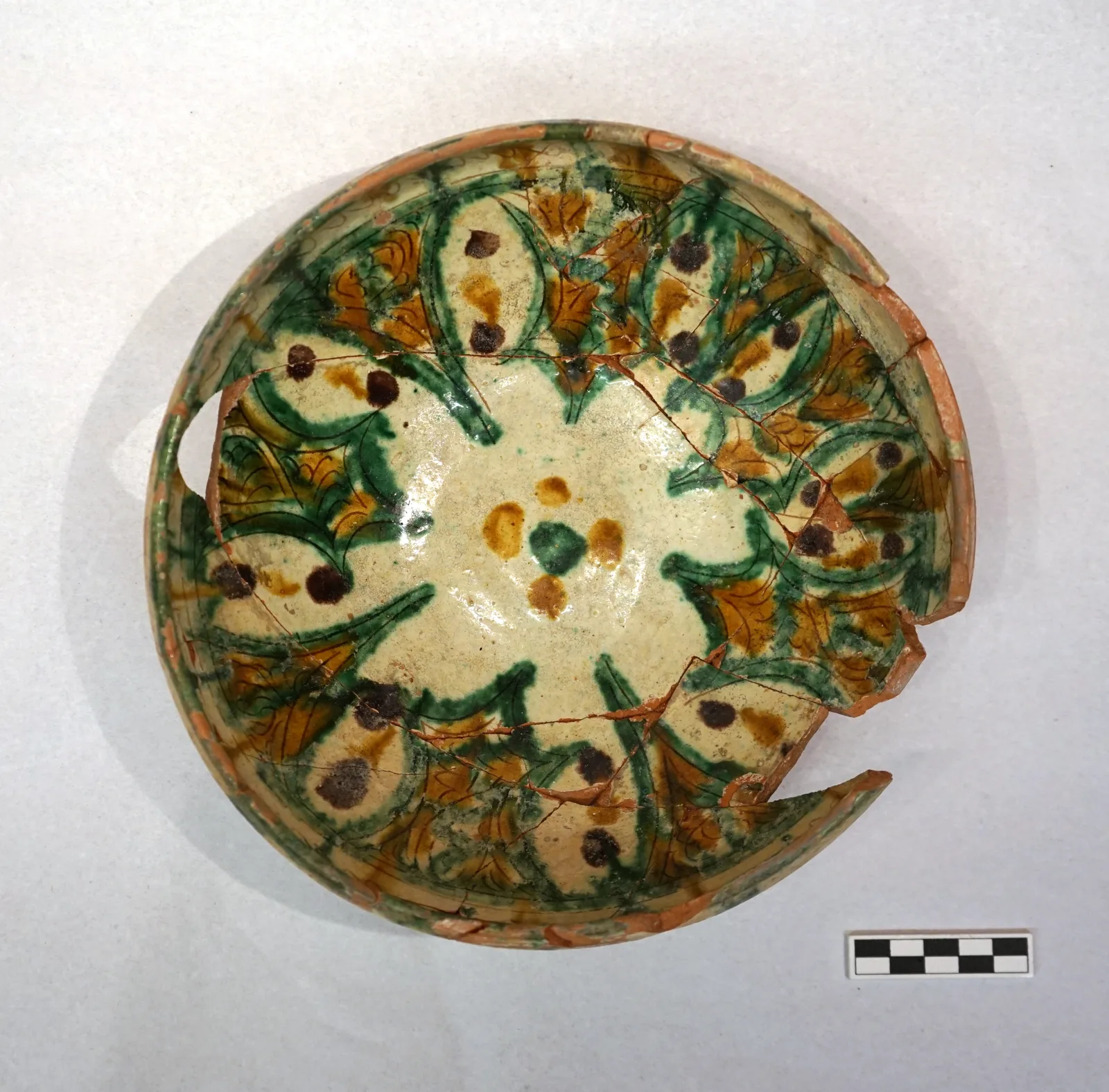 Bowl — تصویر رکورد موزهٔ متروپولیتن (دسترسی آزاد)