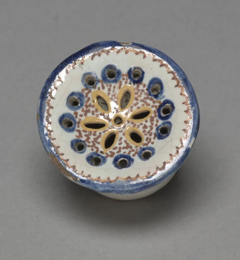 Inkwell from Writing Stand — تصویر رکورد موزهٔ هنر کلیولند (دسترسی آزاد)