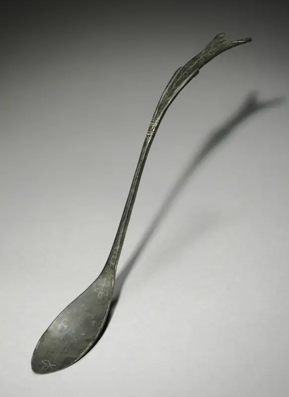 Spoon with Fish-Tail Design — تصویر رکورد موزهٔ هنر کلیولند (دسترسی آزاد)