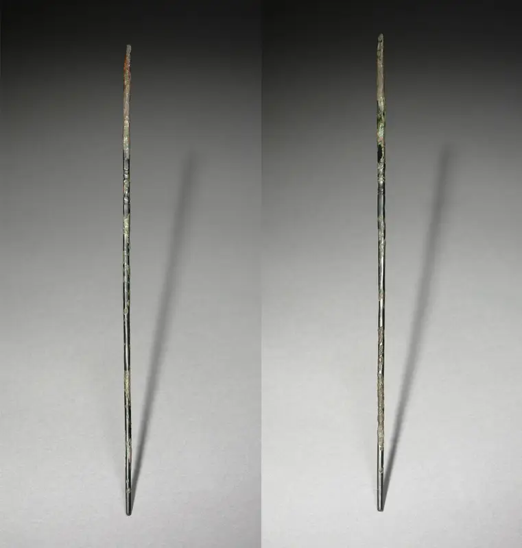 A Pair of Chopsticks — تصویر رکورد موزهٔ هنر کلیولند (دسترسی آزاد)