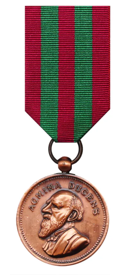 تصویر از ردهٔ ویکی‌انبار همین تیپ (Lord Strathcona Medal)