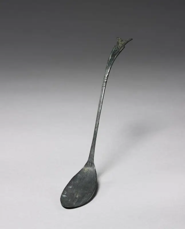 Spoons with Fish-Tail Design — تصویر رکورد موزهٔ هنر کلیولند (دسترسی آزاد)