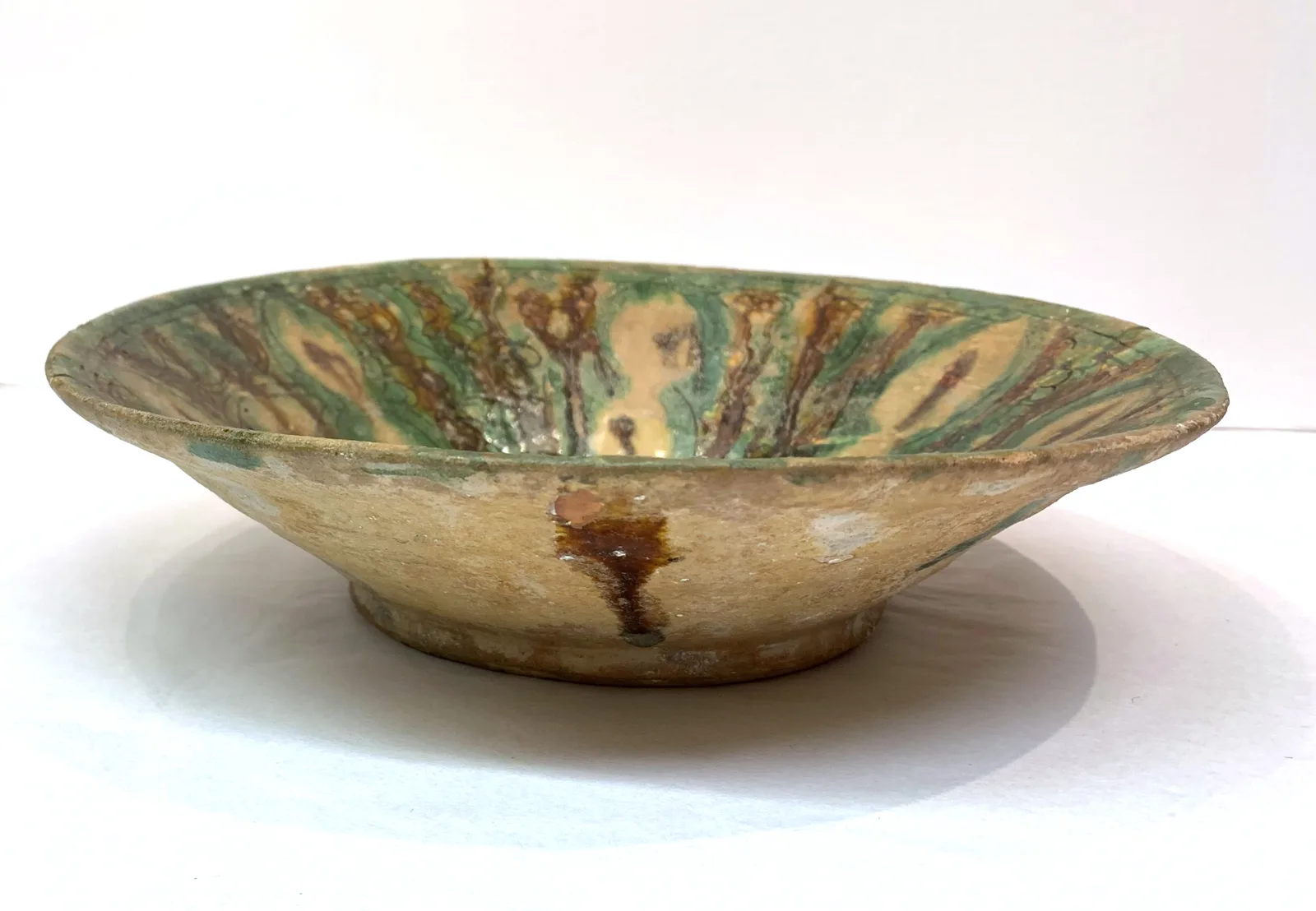 Bowl — تصویر رکورد موزهٔ متروپولیتن (دسترسی آزاد)