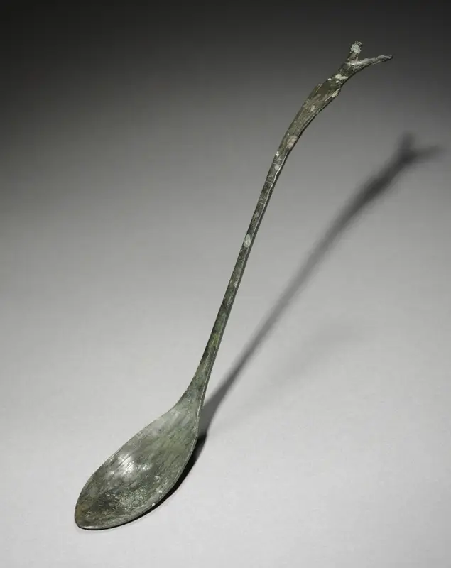 Spoon with Fish-Tail Design — تصویر رکورد موزهٔ هنر کلیولند (دسترسی آزاد)