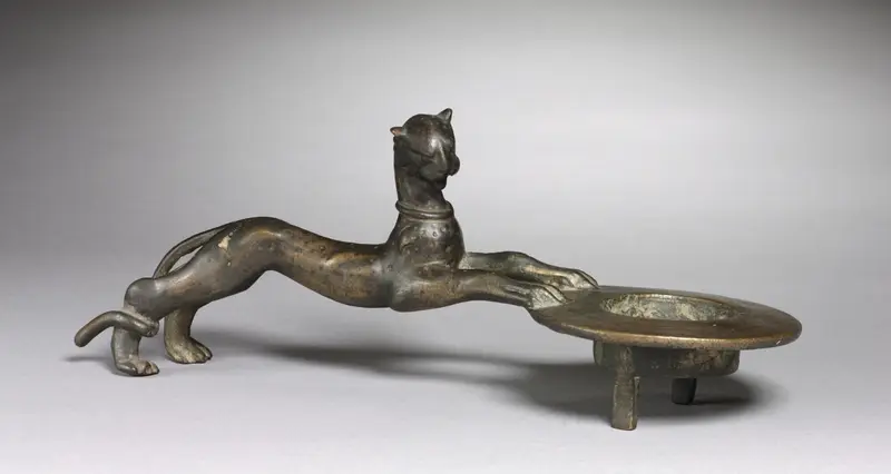 Feline-Handled Incense Burner — تصویر رکورد موزهٔ هنر کلیولند (دسترسی آزاد)