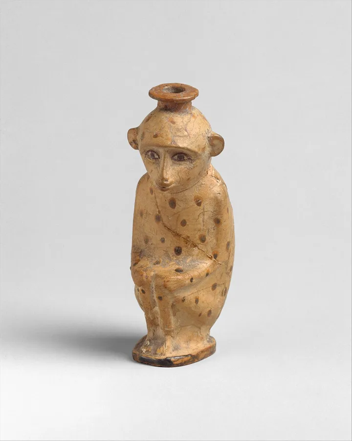Terracotta aryballos (perfume vase) in the form of a monkey — تصویر رکورد ویکیداده