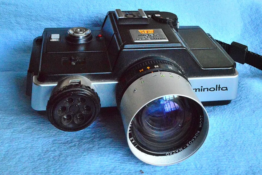 Minolta 110 Zoom SLR — تصویر رکورد ویکیداده