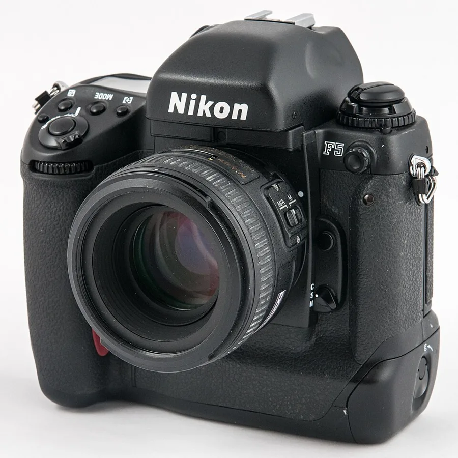 Nikon F5 — تصویر رکورد ویکی‌داده