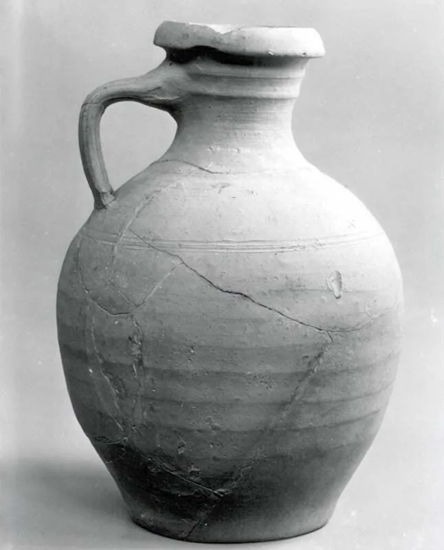 Jug with handle — تصویر رکورد موزهٔ متروپولیتن (دسترسی آزاد)