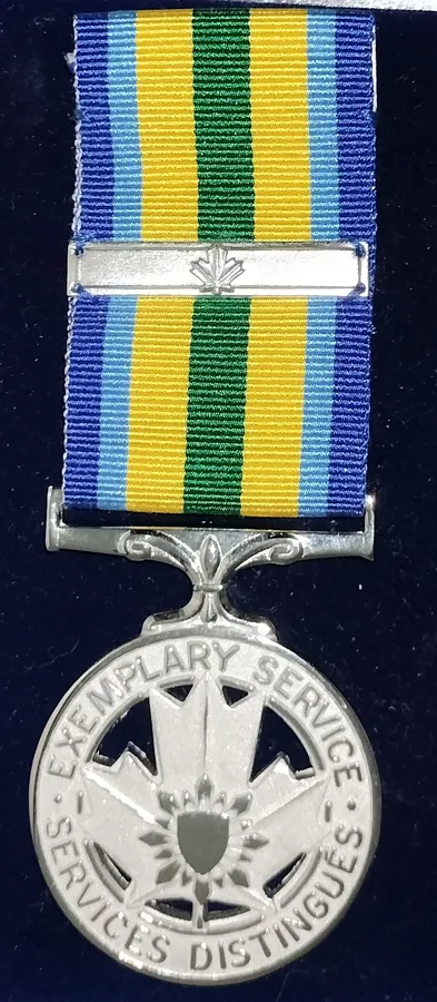 تصویر ویکی‌انبار برای «Peace Officer Exemplary Service Medal»
