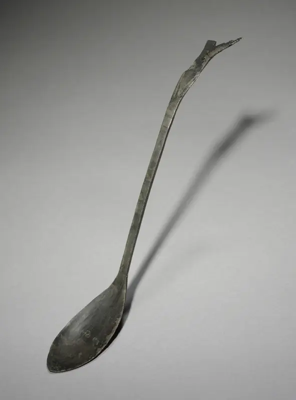 Spoon with Fish-Tail Design — تصویر رکورد موزهٔ هنر کلیولند (دسترسی آزاد)