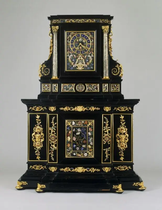 Florentine court cabinet and clock — تصویر رکورد موزهٔ ویکتوریا و آلبرت